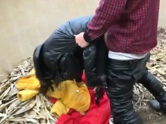 Chinese Creampie On A Garbage Dump